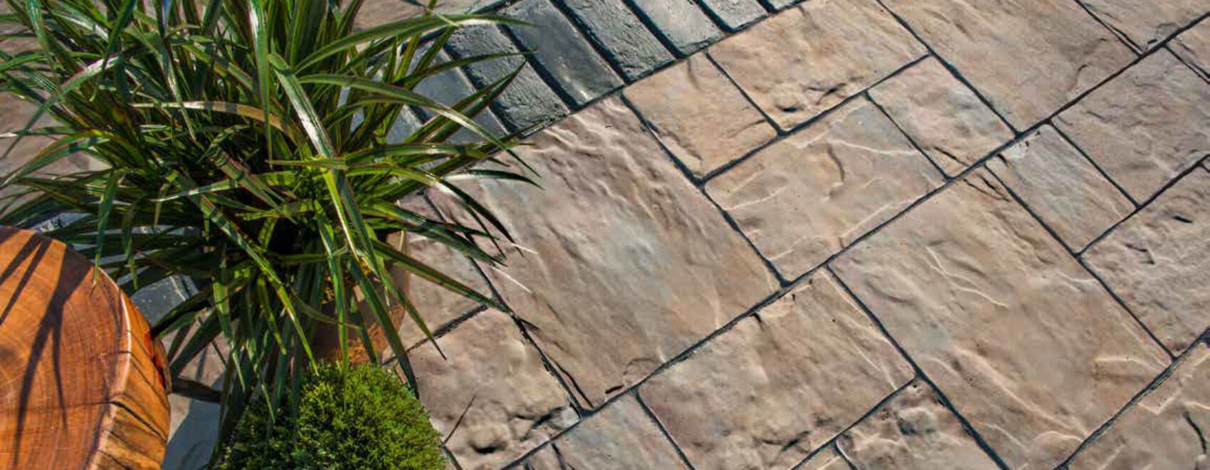 Unilock Thornbury & Town Hall Patio