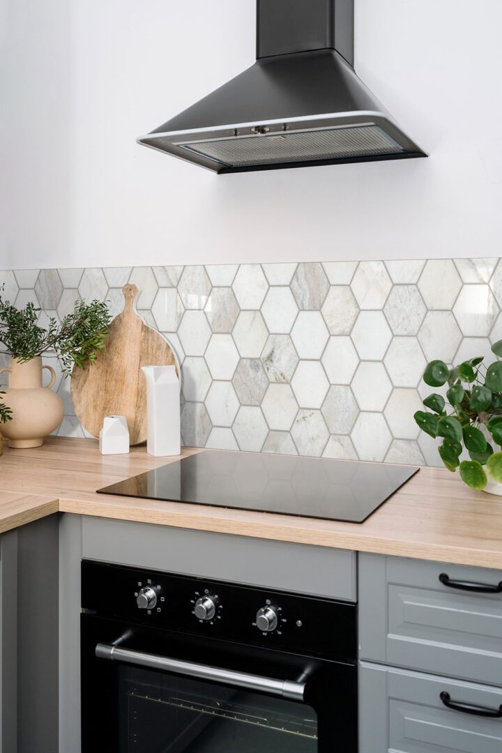 MSI Arabescato Venato White 5" Hexagon Honed Tile - Image 5