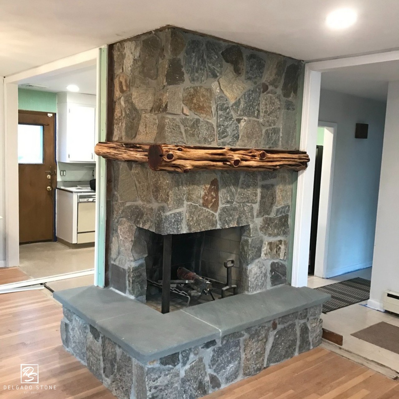 Delgado Stone Montauk Blend Mosaic Veneer - Image 26