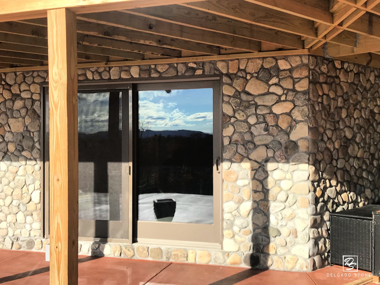 Delgado Stone Newport River Rounds Veneer - Image 13