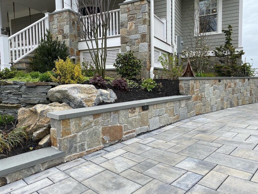Buy Delgado Stone Spruce Mountain Square and Rectangle Veneer on Long ...