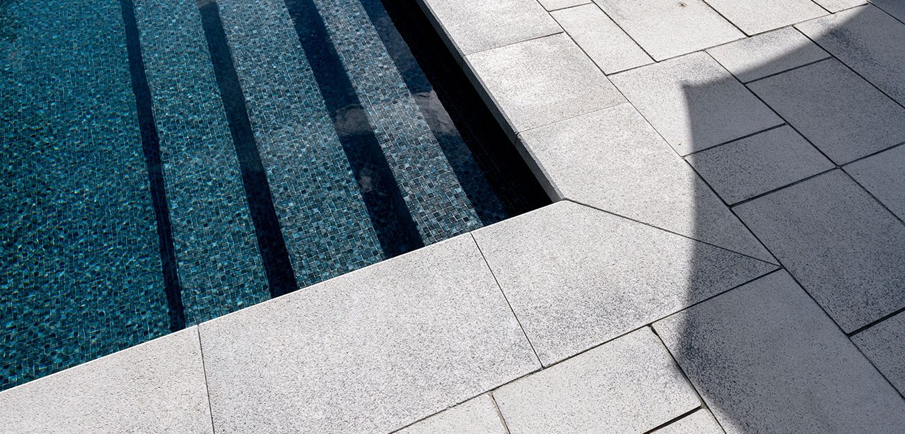 Unilock Umbriano Coping - Image 12