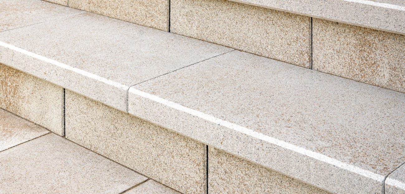 Unilock Umbriano Coping - Image 21