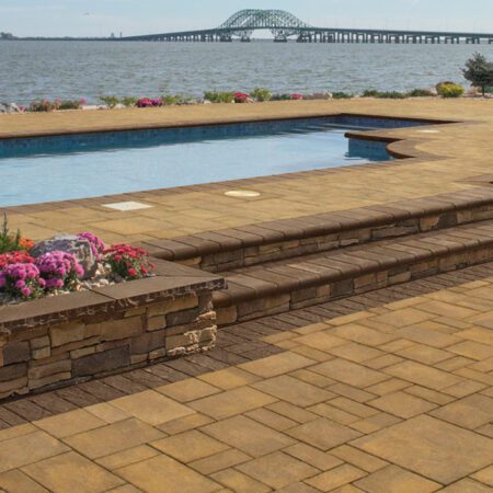 Cambridge Ledgestone 18ร18 Paver