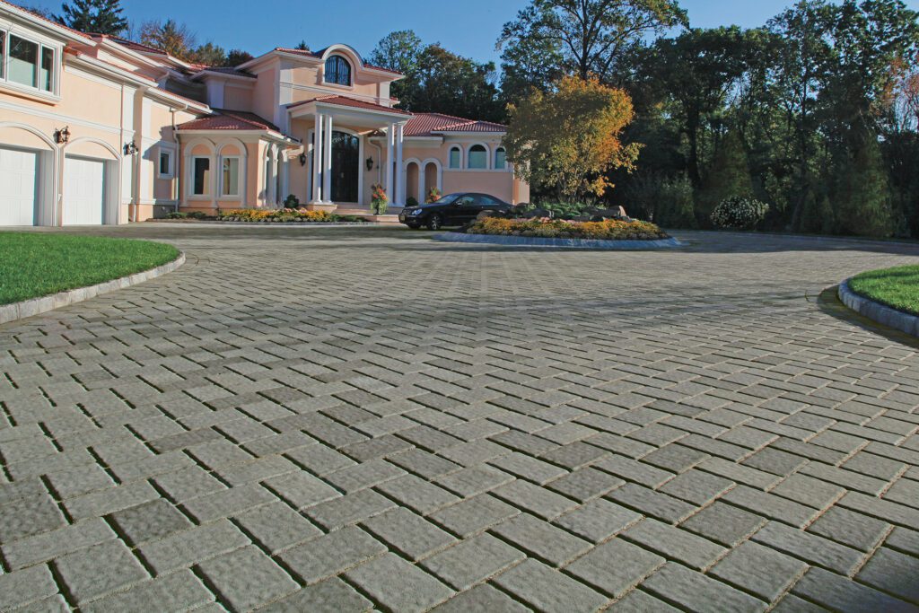 Cambridge Roundtable 6x9 in Onyx/Natural Astro Masonry, Long Island, NY